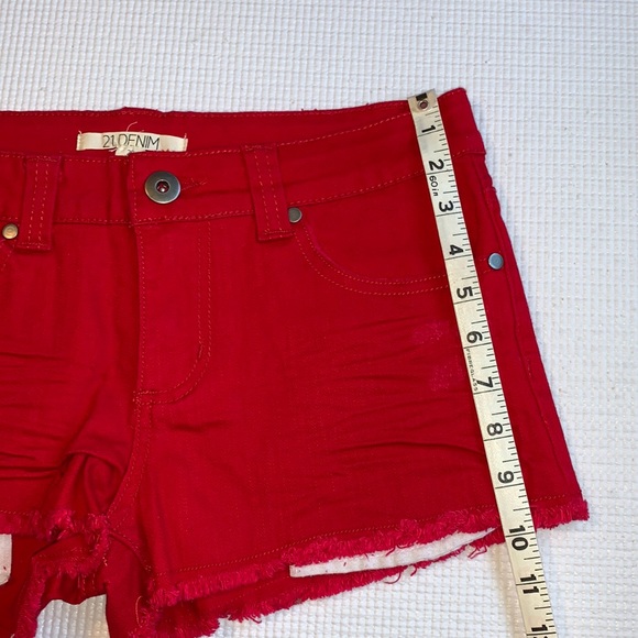 Distressed Raw Edge Red 5 Pocket Denim Shorts - Picture 11 of 16